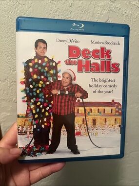 #2384**Deck the Halls Blu-ray - Holiday Comedy (White, Blue)